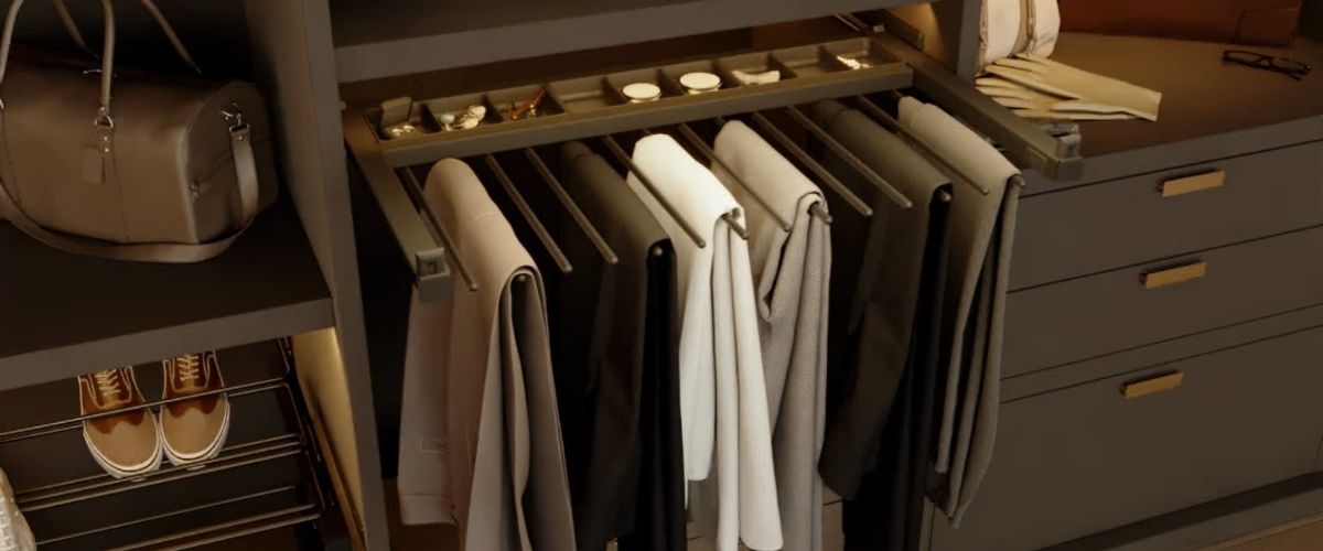 EspAzio Home & Mas - Cómo mantienes tu armario o vestidor en orden? Como no  podía ser de otra forma, nosotros optamos por cajas de ordenación para  prendas y complementos de poco